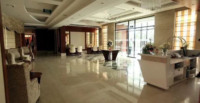 ****  Grand Notting Hills Hotel And Resorts New Delhi Indien