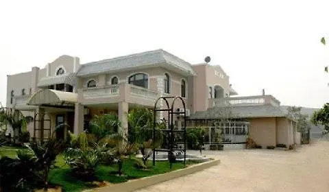 ****  Grand Notting Hills Hotel And Resorts New Delhi Indien