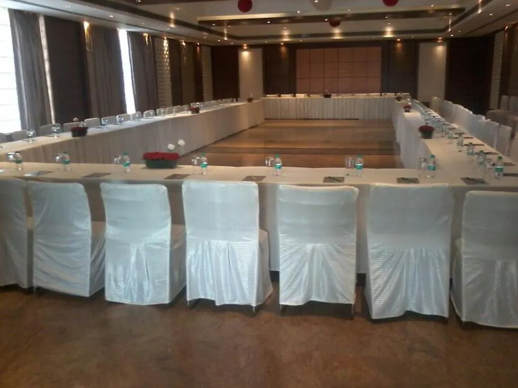 Grand Notting Hills Hotel And Resorts New Delhi