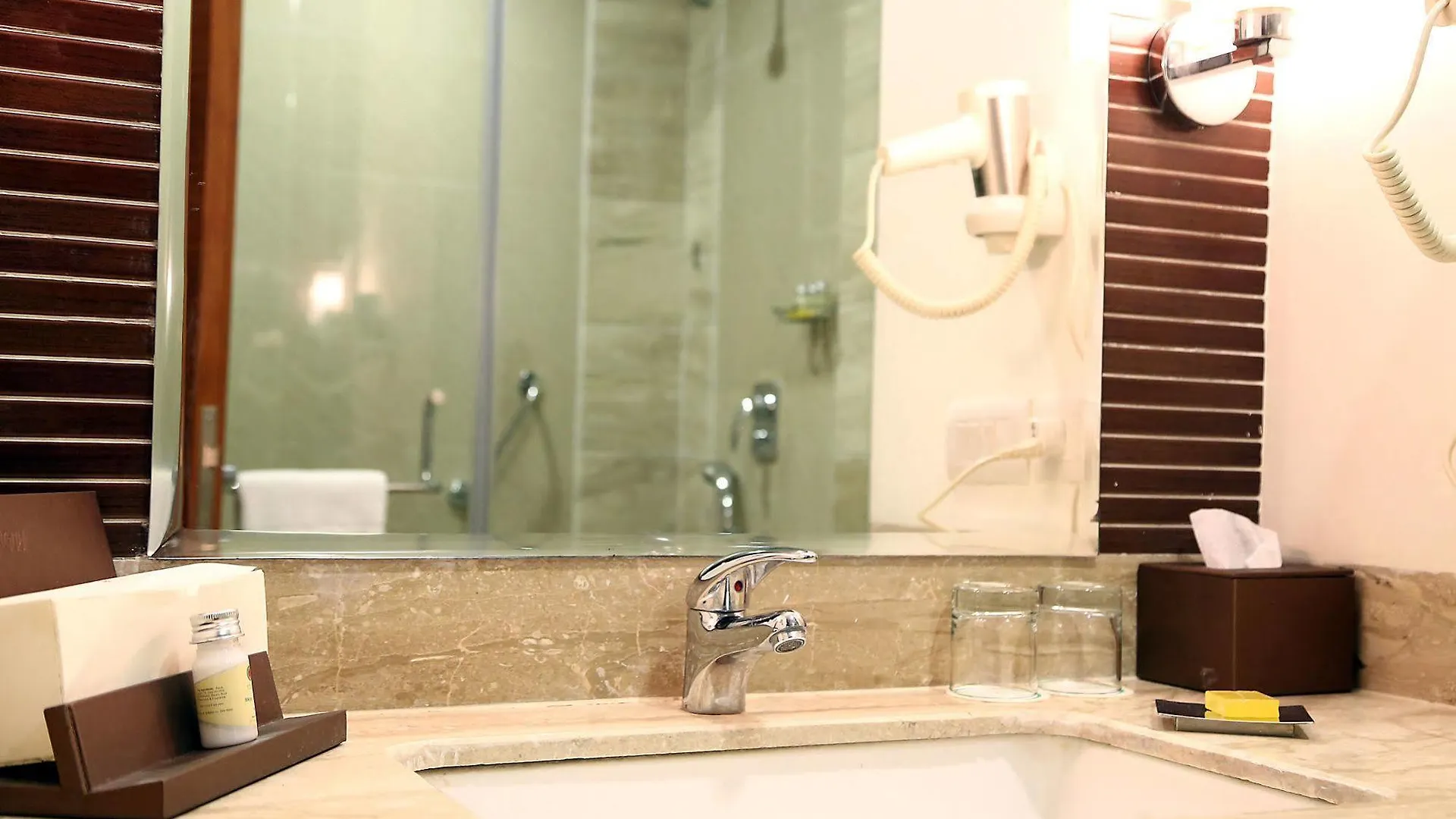 Grand Notting Hills Hotel And Resorts New Delhi