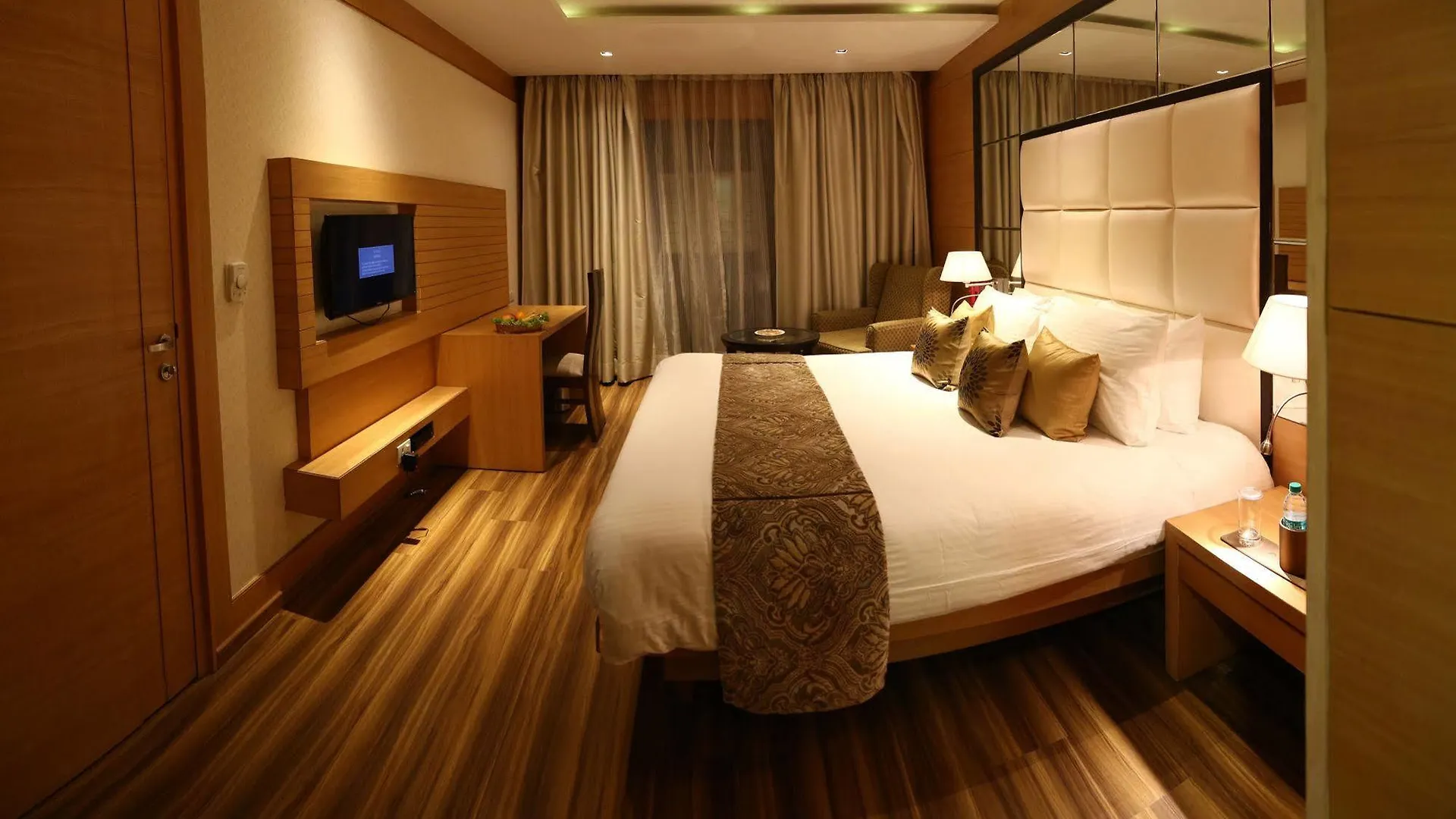****  Grand Notting Hills Hotel And Resorts New Delhi India